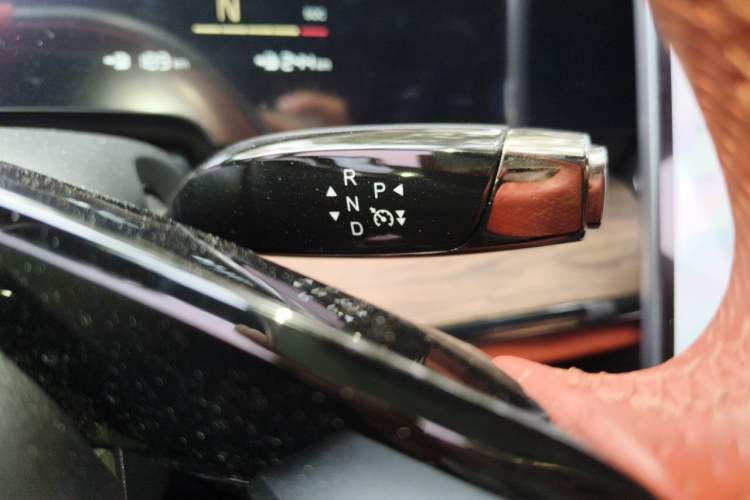 Used NETA S 2022 Extended-Range Version 1160 km Rear-Drive Big Edition Gear Lever