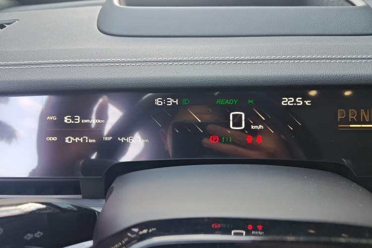 Used NETA S 2022 Pure Electric 715 km Range Rear-Wheel Drive Mid-Range Version Instrument Cluster