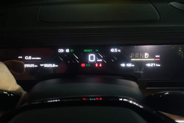 Used NETA S 2022 Extended-Range Version 1160 km Range Rear-Wheel Drive Mid-Grade Instrument Cluster