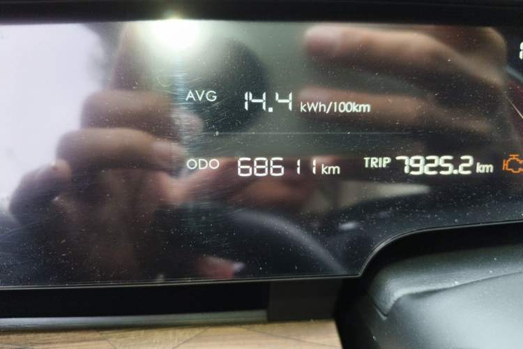 Used NETA S 2022 Extended-Range Version 1160 km Rear-Drive Big Edition Odometer Close Up