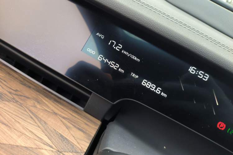 Used NETA S 2022 Extended-Range Version 1160 km Rear-Drive Big Edition Odometer Close Up