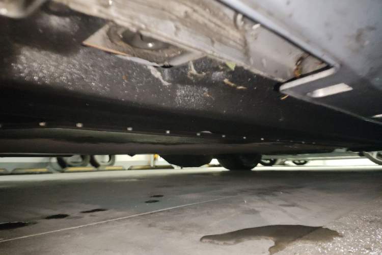 Used NETA S 2022 Extended-Range Version 1160 km Range Rear-Wheel-Drive Compact Edition Chassis Front Left