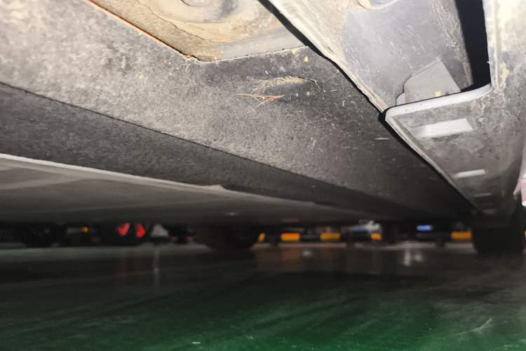 Used NETA S 2022 Extended-Range Version 1160 km Range Rear-Wheel-Drive Compact Edition Chassis Front Left