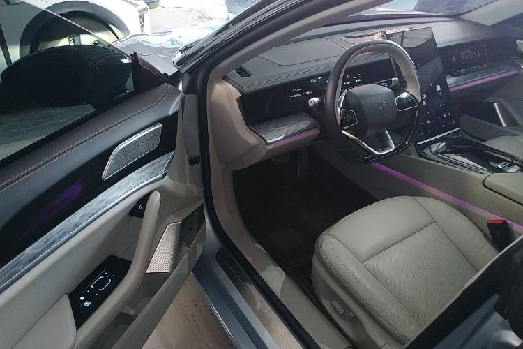 Used NETA S 2022 Extended-Range Version 1160 km Range Rear-Wheel Drive Mid-Grade Driver Seat