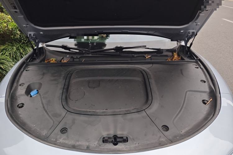 Used NETA S 2022 Extended-Range Version 1160 km Rear-Drive Big Edition Engine Bay