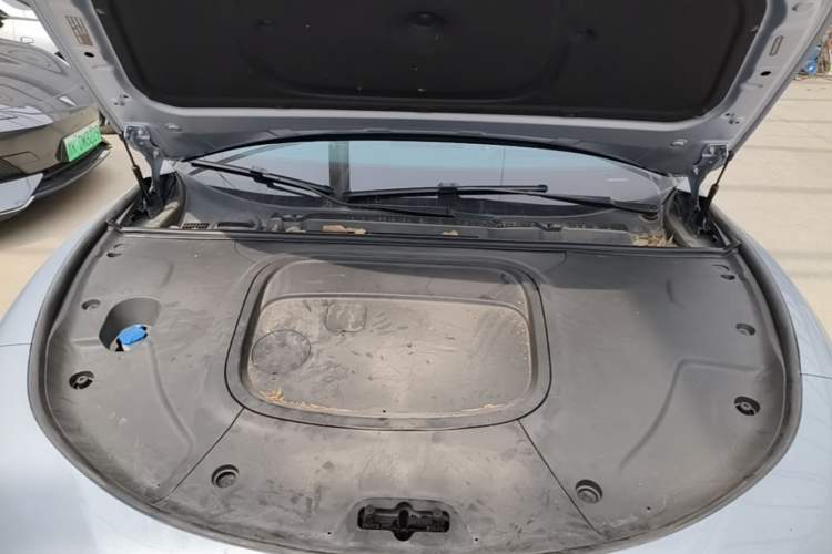 Used NETA S 2022 Extended-Range Version 1160 km Range Rear-Wheel Drive Mid-Grade Engine Bay