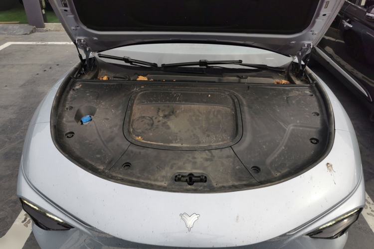 Used NETA S 2022 Extended-Range Version 1160 km Range Rear-Wheel-Drive Compact Edition Engine Bay
