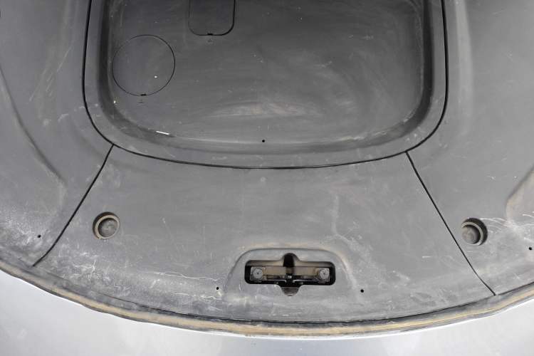 Used NETA S 2022 Extended-Range Version 1160 km Range Rear-Wheel-Drive Compact Edition Engine Bay