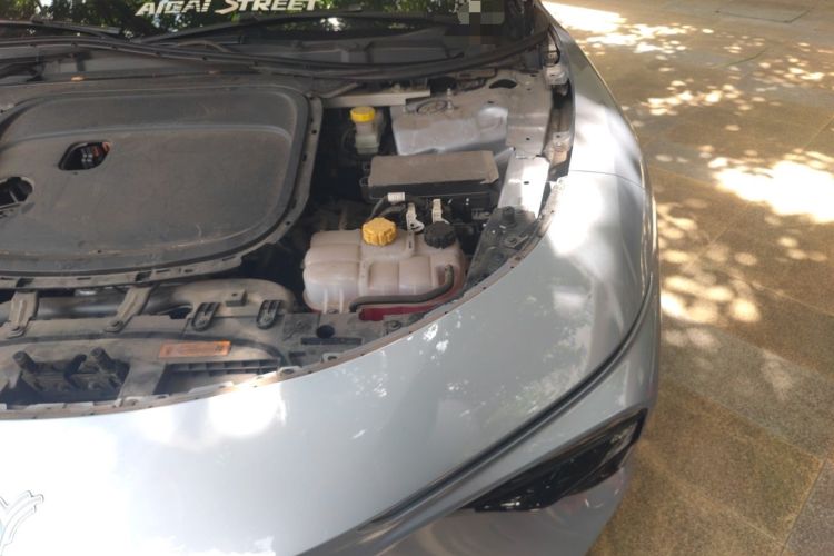 Used NETA S 2022 Extended-Range Version 1160 km Range Rear-Wheel-Drive Compact Edition Engine Bay Left