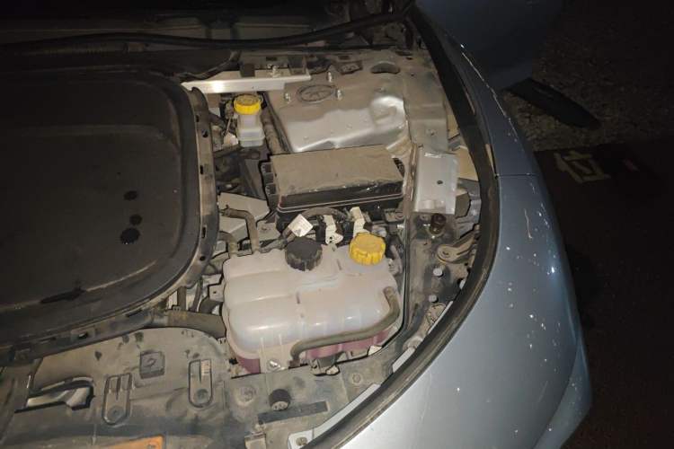 Used NETA S 2022 Extended-Range Version 1160 km Range Rear-Wheel-Drive Compact Edition Engine Bay Left