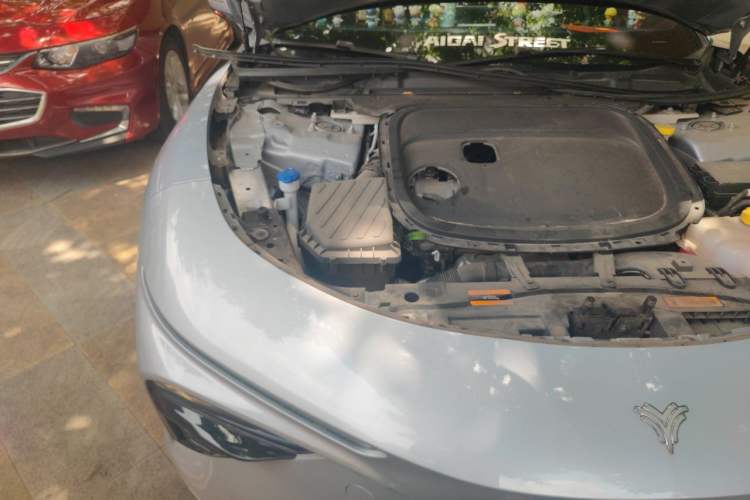 Used NETA S 2022 Extended-Range Version 1160 km Range Rear-Wheel-Drive Compact Edition Engine Bay Right