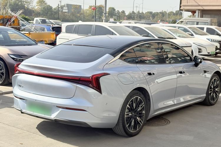 Used NETA S 2022 Extended-Range Version 1160 km Range Rear-Wheel Drive Mid-Grade Exterior 3