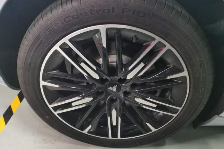 Used NETA S 2022 Extended-Range Version 1160 km Range Rear-Wheel-Drive Compact Edition Exterior 3