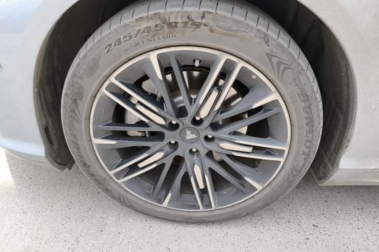 Used NETA S 2022 Extended-Range Version 1160 km Range Rear-Wheel Drive Mid-Grade Exterior 4
