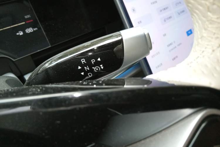Used NETA S 2022 Extended-Range Version 1160 km Rear-Drive Big Edition Gear Lever