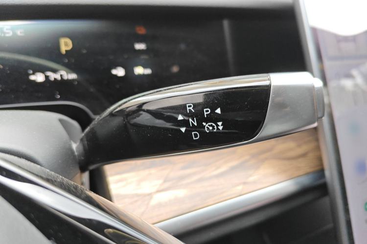 Used NETA S 2022 Extended-Range Version 1160 km Range Rear-Wheel-Drive Compact Edition Gear Lever