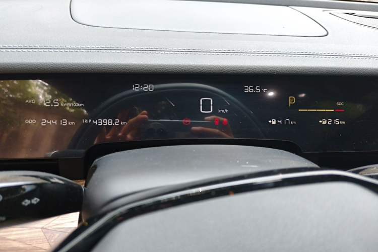 Used NETA S 2022 Extended-Range Version 1160 km Range Rear-Wheel-Drive Compact Edition Instrument Cluster