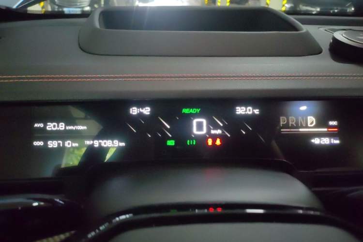 Used NETA S 2022 All-Electric 650 km Four-Wheel Drive Flagship Edition Instrument Cluster