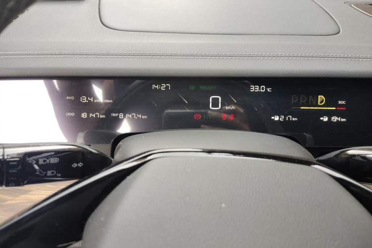 Used NETA S 2022 Extended-Range Version 1160 km Range Rear-Wheel Drive Mid-Grade Instrument Cluster