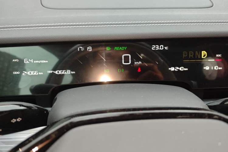 Used NETA S 2022 Extended-Range Version 1160 km Rear-Drive Big Edition Instrument Cluster