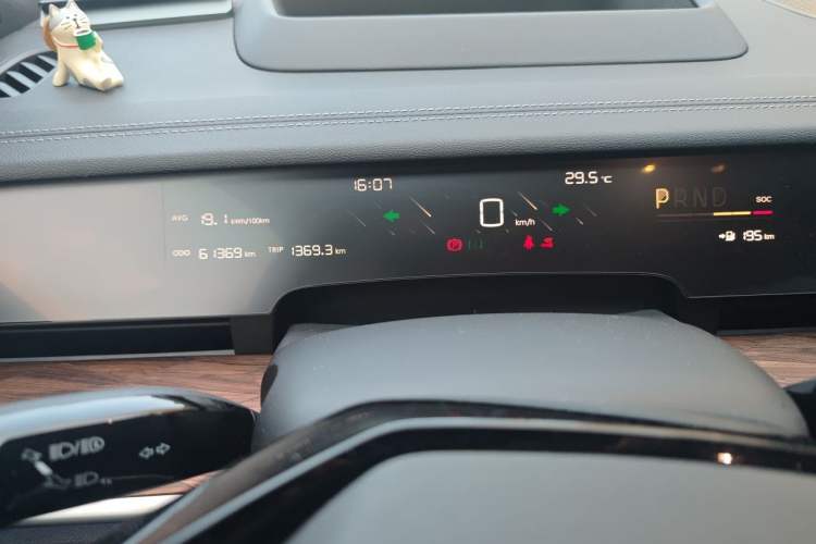 Used NETA S 2022 All-Electric 650 km Four-Wheel Drive Premium Version Instrument Cluster