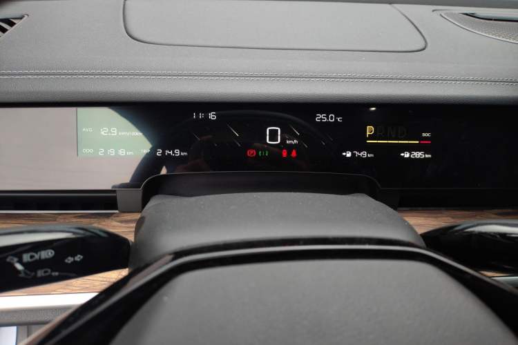 Used NETA S 2022 Extended-Range Version 1160 km Range Rear-Wheel-Drive Compact Edition Instrument Cluster