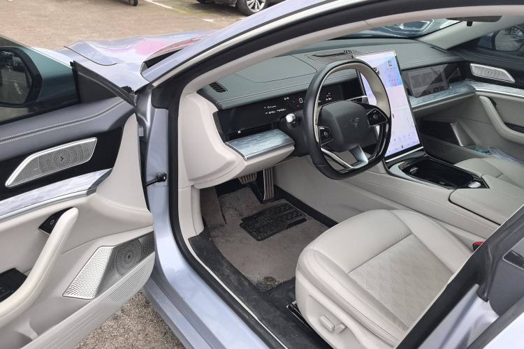 Used NETA S 2022 Extended-Range Version 1160 km Range Rear-Wheel Drive Mid-Grade Interior 2
