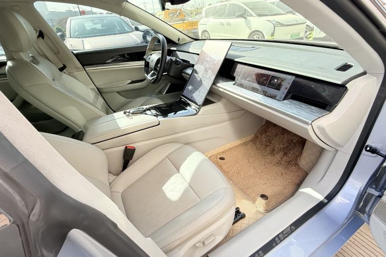Used NETA S 2022 Extended-Range Version 1160 km Range Rear-Wheel Drive Mid-Grade Interior 4