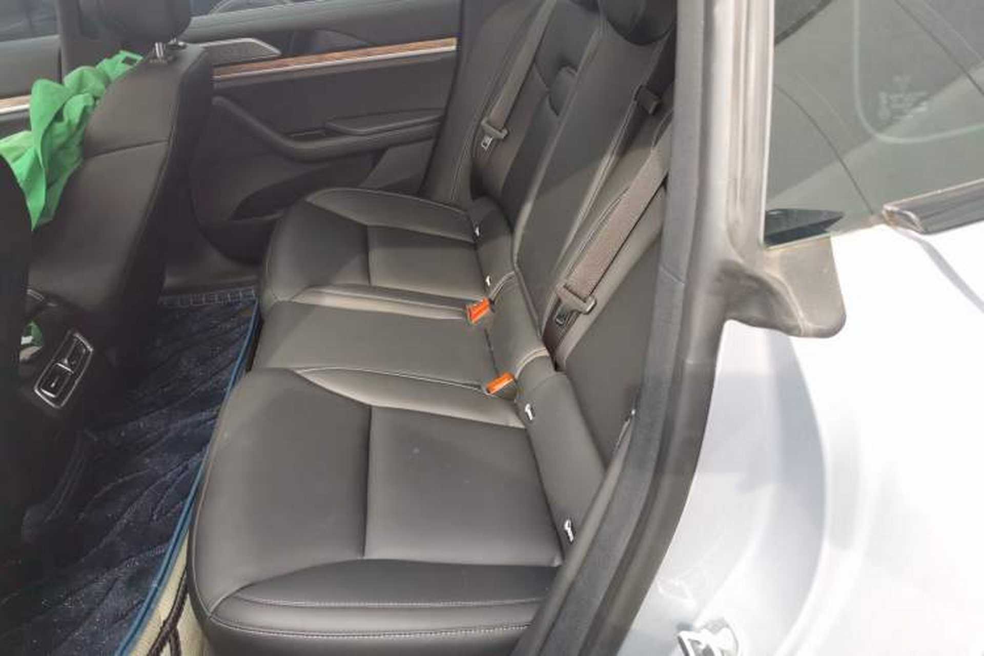 Used NETA S 2022 Extended-Range Version 1160 km Range Rear-Wheel-Drive Compact Edition Interior 4