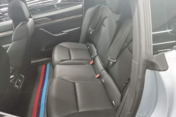 Used NETA S 2022 Extended-Range Version 1160 km Range Rear-Wheel-Drive Compact Edition Interior 4