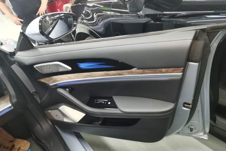 Used NETA S 2022 Extended-Range Version 1160 km Range Rear-Wheel-Drive Compact Edition Interior 5