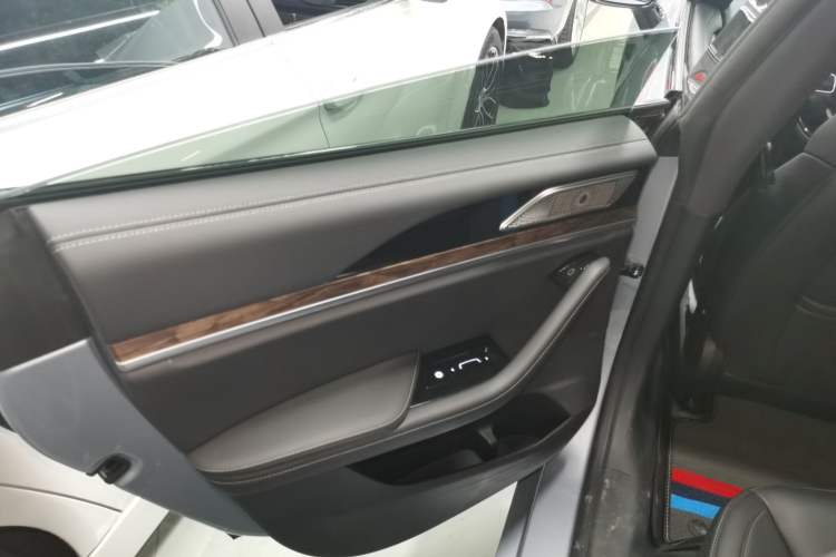 Used NETA S 2022 Extended-Range Version 1160 km Range Rear-Wheel-Drive Compact Edition Interior 8