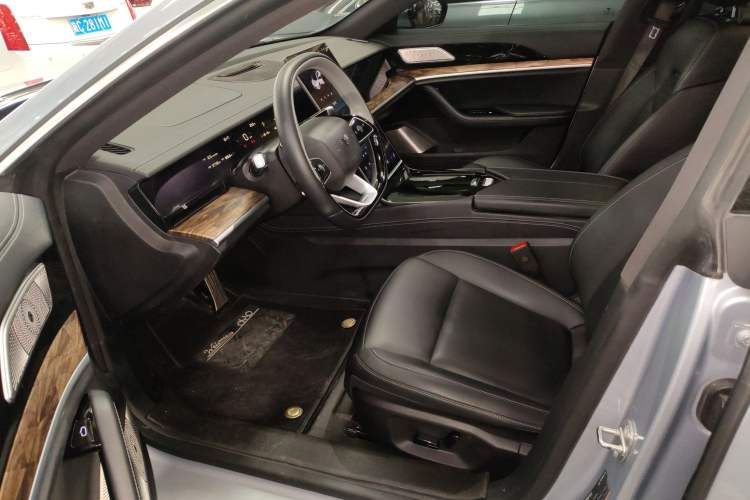 Used NETA S 2022 Extended-Range Version 1160 km Range Rear-Wheel-Drive Compact Edition Left Front Seat