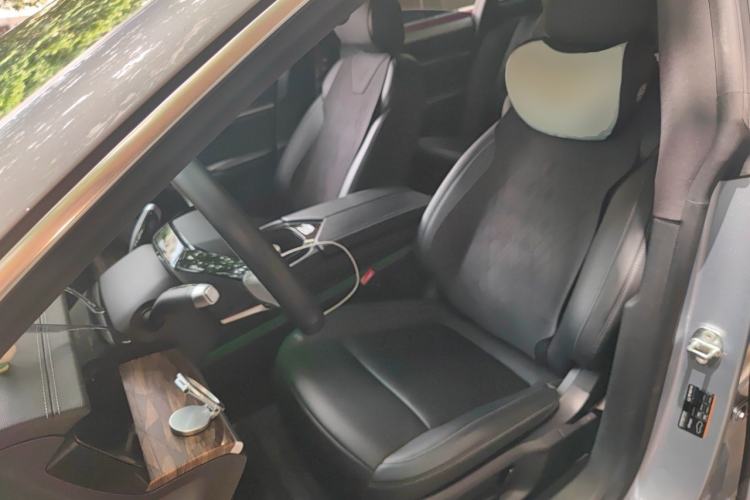 Used NETA S 2022 Extended-Range Version 1160 km Range Rear-Wheel-Drive Compact Edition Left Front Seat