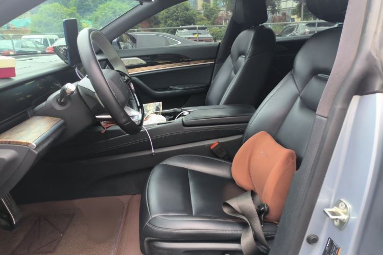 Used NETA S 2022 Extended-Range Version 1160 km Range Rear-Wheel-Drive Compact Edition Left Front Seat