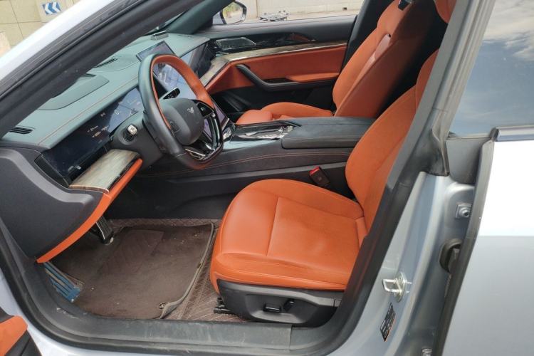 Used NETA S 2022 All-Electric 650 km Four-Wheel Drive Premium Version Left Front Seat