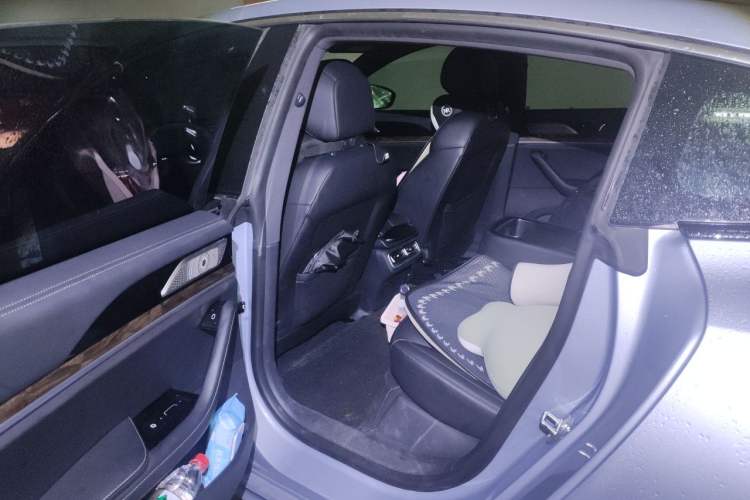 Used NETA S 2022 Extended-Range Version 1160 km Range Rear-Wheel-Drive Compact Edition Left Rear Seat