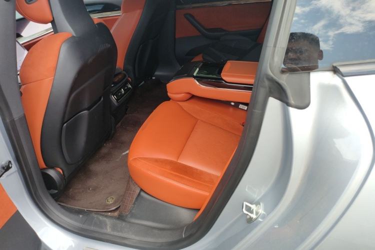 Used NETA S 2022 All-Electric 650 km Four-Wheel Drive Premium Version Left Rear Seat