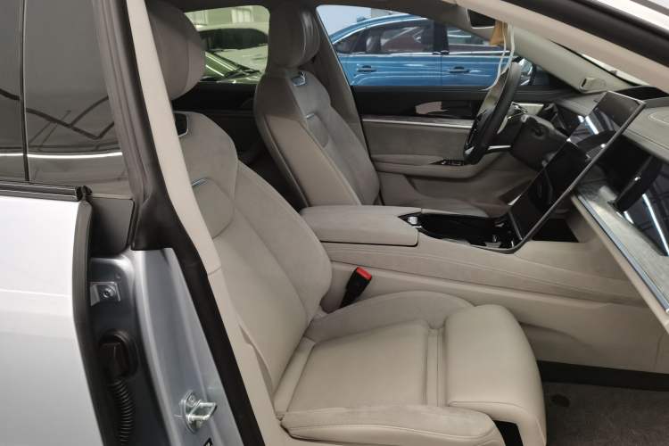 Used NETA S 2022 Extended-Range Version 1160 km Rear-Drive Big Edition Right Front Seat