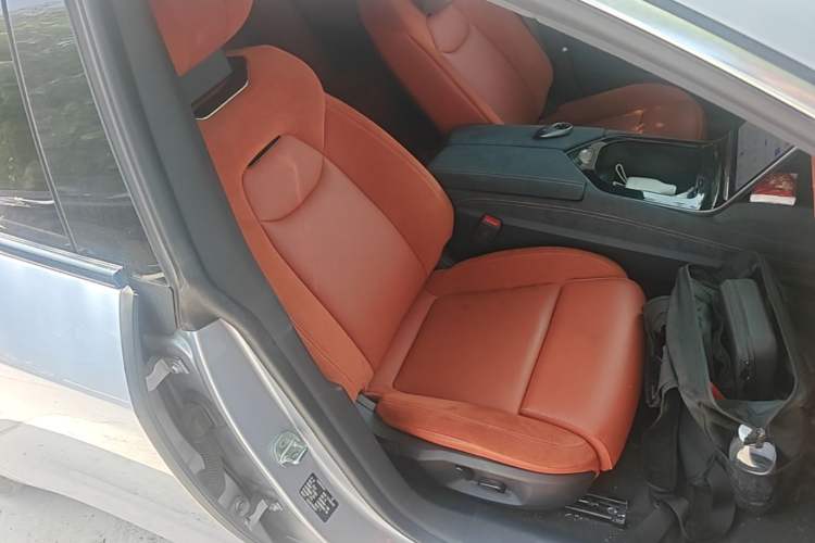 Used NETA S 2022 All-Electric 715 km Range Rear-Drive Deluxe Version Right Front Seat