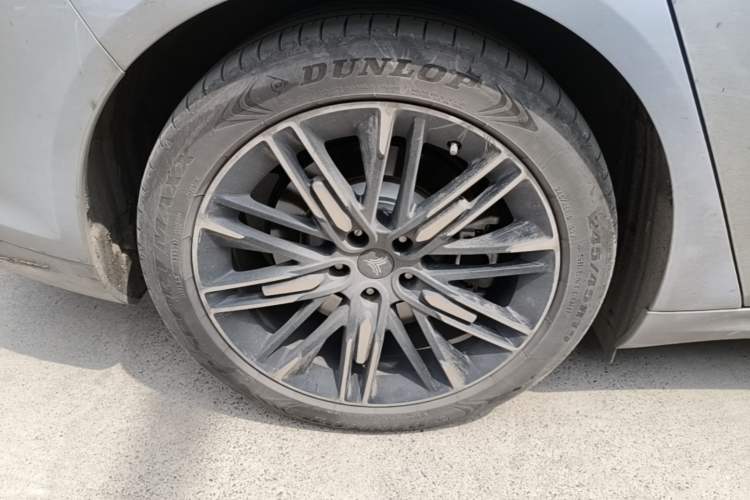 Used NETA S 2022 Extended-Range Version 1160 km Range Rear-Wheel Drive Mid-Grade Right Rear Wheel Hub