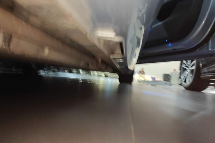 Used NETA S 2022 Extended-Range Version 1160 km Range Rear-Wheel Drive Mid-Grade Right Side Sill