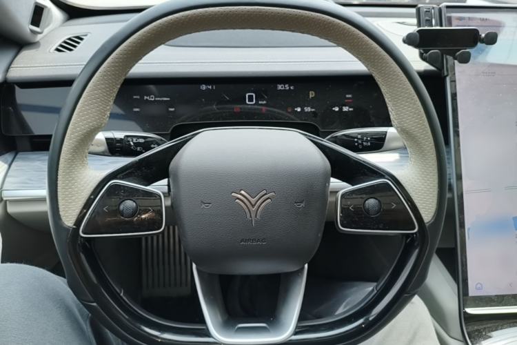 Used NETA S 2022 Extended-Range Version 1160 km Range Rear-Wheel Drive Mid-Grade Steering Wheel