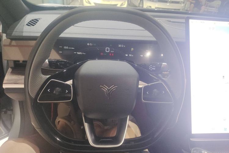 Used NETA S 2022 Extended-Range Version 1160 km Range Rear-Wheel-Drive Compact Edition Steering Wheel
