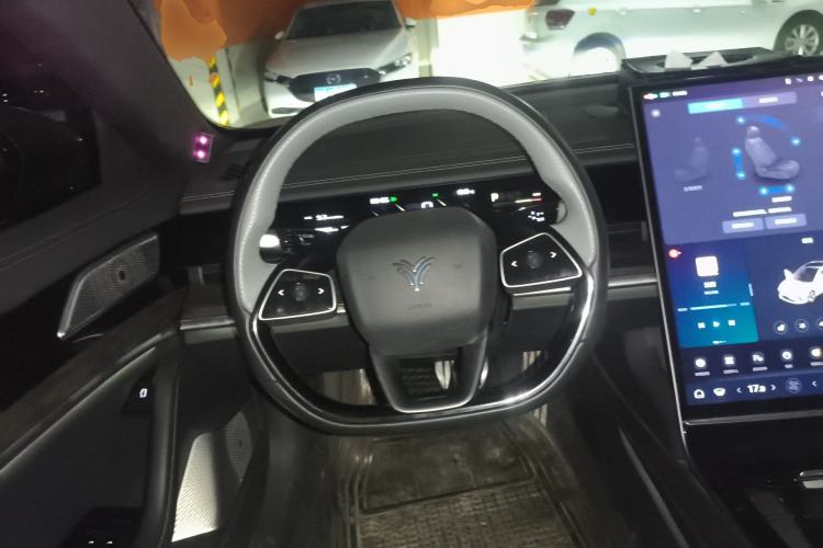 Used NETA S 2022 Extended-Range Version 1160 km Range Rear-Wheel-Drive Compact Edition Steering Wheel