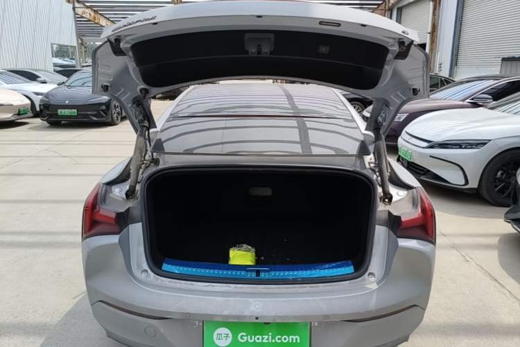 Used NETA S 2022 Extended-Range Version 1160 km Range Rear-Wheel Drive Mid-Grade Trunk