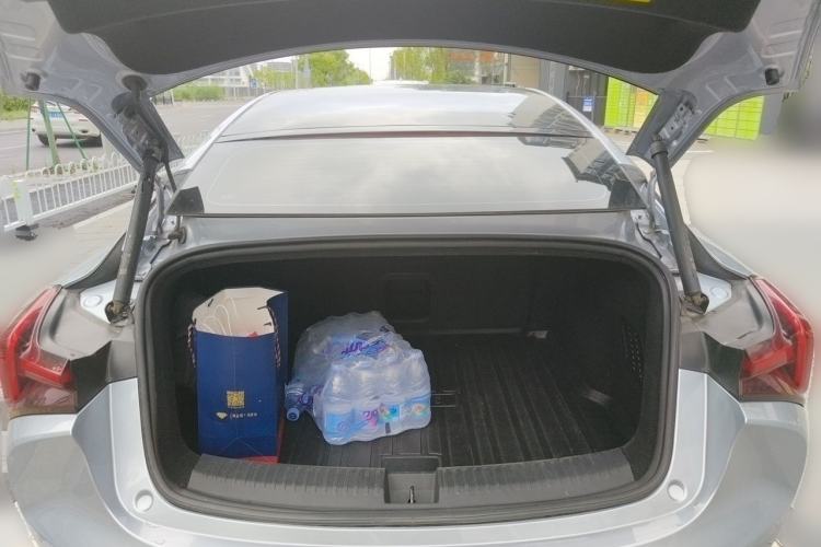 Used NETA S 2022 Extended-Range Version 1160 km Range Rear-Wheel-Drive Compact Edition Trunk