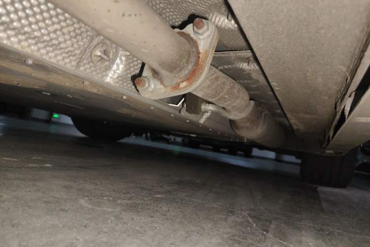 Used NETA S 2022 Extended-Range Version 1160 km Range Rear-Wheel-Drive Compact Edition Chassis Front Left
