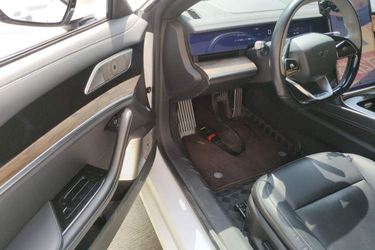 Used NETA S 2022 Extended-Range Version 1160 km Range Rear-Wheel Drive Mid-Grade Driver Seat