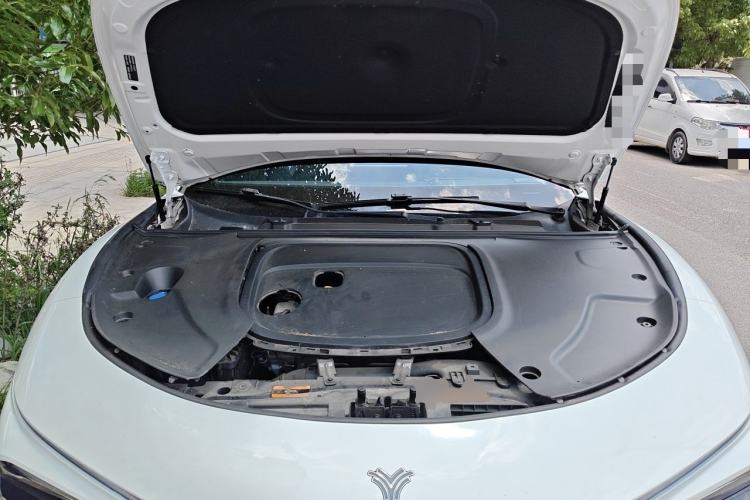 Used NETA S 2022 Extended-Range Version 1160 km Range Rear-Wheel Drive Mid-Grade Engine Bay